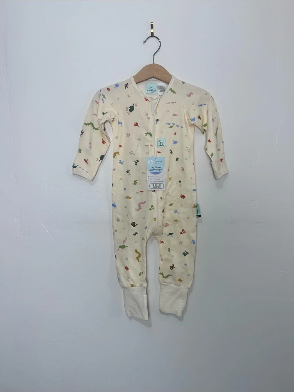 Ergopouch nwt Cream Baby One-Piece with bug Print size 0 6-12 months